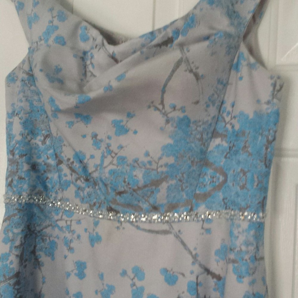 stunning Adrianna Papell off the shoulder dress - Picture 4 of 4